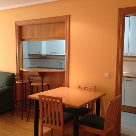 Apartamentos Turisticos Puerta De Leon Bagian luar foto