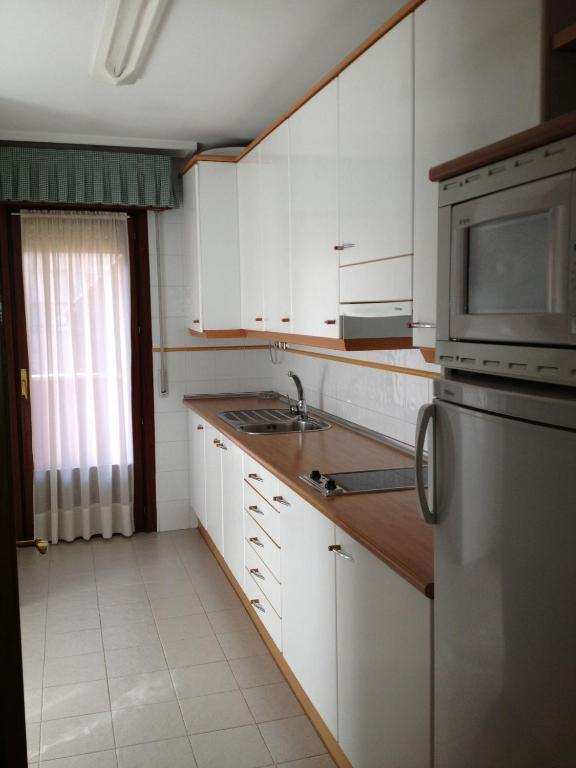 Apartamentos Turisticos Puerta De Leon Bagian luar foto