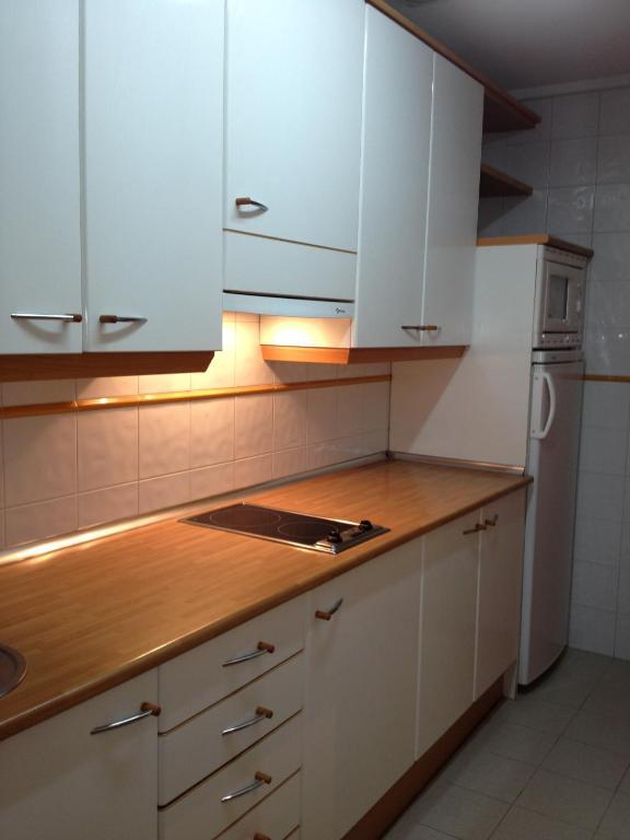 Apartamentos Turisticos Puerta De Leon Bagian luar foto