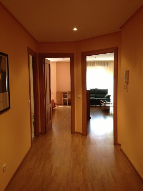 Apartamentos Turisticos Puerta De Leon Ruang foto
